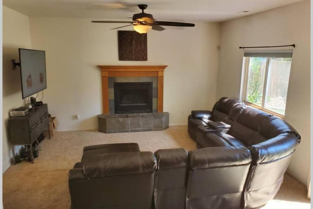 2 Master Suites/3 King Beds/4 Bath/Mins To Airport Colorado Springs Eksteriør billede